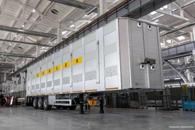 Полуприцепы - BERDEX HLF Ecoline (3 подъемных этажа на гидроцилиндрах)