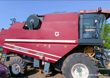 Зерноуборочные комбайны - БРЯНСКСЕЛЬМАШ КЗС-812