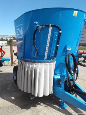 Кормораздатчики-смесители - METAL-FACH Rino Slim FX 600 Одношнековый