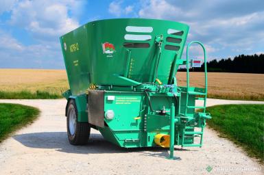 Прочее - БОБРУЙСКАГРОМАШ Измельчитель-смеситель-раздатчик кормов ИСРВ-12 