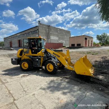 Фронтальные погрузчики - MASTER Колесный фронтальный погрузчик Master WHL25 с зерновым ковшом 2.0м3 стрела 5,2м г/п 2,5т