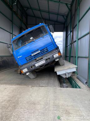 Транспортировка зерна - АГРОМАШРЕГИОН Боковой одноколейный разгрузчик автомобилей 
БОРА  длина платформы —20 м; 
грузоподъемность — 80 т;