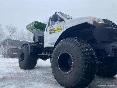 Разбрасыватели удобрений - ВУАЗ-АГРО 1000М Дизель 122 л.с. Самоходный разбрасыватель