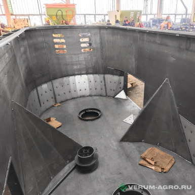 Кормораздатчики-смесители - БЕЛАГРОМАШ Кормораздатчик-смеситель СРКВ-15 с вертикальным шнеком