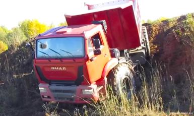 Грузовой автотранспорт - КАМАЗ Внедорожный самосвал ЯМАЛ В-4520 Внедорожный самосвал с шарнирно-сочлененной рамой 