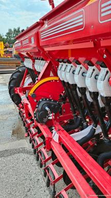 Сеялки - БЕЛИНСКСЕЛЬМАШ Астра-5,4А Вариаторная, пальцевый загортач