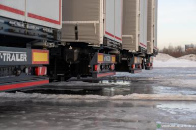 Полуприцепы - V-TRAILER Шторный полуприцеп 329 VTPP31