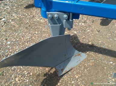 Плуги и глубокорыхлители - СВЕТЛОГРАДАГРОМАШ Плуг навесной  ПН-3х35