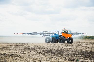 Опрыскиватели самоходные - ТУМАН 1М 