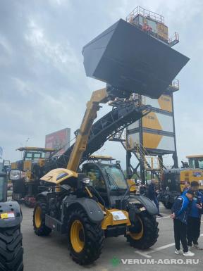 Телескопические погрузчики - XCMG XC6-3007K