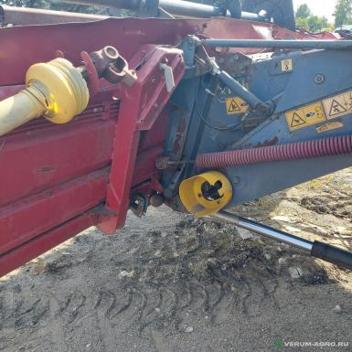 Зерноуборочные комбайны - БРЯНСКСЕЛЬМАШ КЗС-1218-29