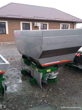 Разбрасыватели удобрений - АГРО-ТЕХНИКА ЕТА Разбрасыватель минеральных удобрений Лидер  Прицепной, с манипулятором и тележкой