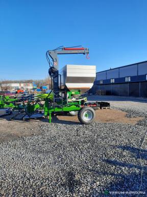 Разбрасыватели удобрений - АГРО-ТЕХНИКА ЕТА Разбрасыватель минеральных удобрений Лидер  Прицепной, с манипулятором и тележкой