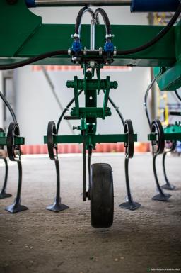 Культиваторы - КРОНОС Культиватор КРН 5,6  с транспортным приспособлением