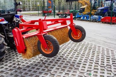 Дополнительное оборудование - CHEBY Дорожная щетка