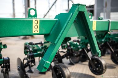 Культиваторы - КРОНОС Культиватор КРК-5.6 с защитными дисками (3 S-обр. стойки на секцию