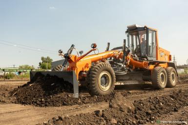 Грейдеры - UMG ДЗ-250 Автогрейдер (неполноповоротный грейдерный отвал)