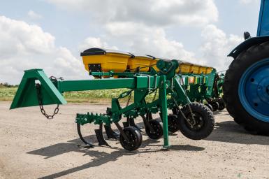 Культиваторы - КРОНОС КРН-5.6 с подкормочным и транспортным приспособлением