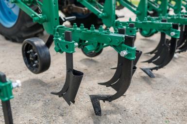 Культиваторы - КРОНОС КРН-5.6 с подкормочным и транспортным приспособлением