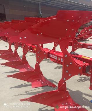 Плуги и глубокорыхлители - UNLU Плуг навесной оборотный 6 (5+1) корпусной с перьевыми раздельными отвалами в комплектации с Предплужником кукурузным