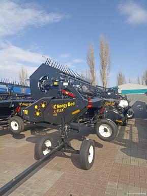 Жатки и оборудование для комбайнов - HONEY BEE Flex 12 метров