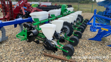 Сеялки - ФАВОРИТ Универсальная пневматическая сеялка Весна-8 (УПС-8-02)