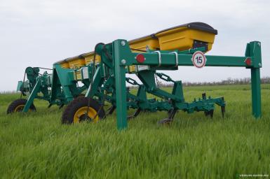 Культиваторы - КРОНОС КРН-4.2 с подкормочным и транспортным приспособлением