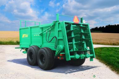 Прочее - БОБРУЙСКАГРОМАШ Машина для внесения твердых органических удобрений МТТ-9-1