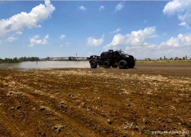 Опрыскиватели самоходные - ВУАЗ-АГРО 2000М серия Bagira Опрыскиватель