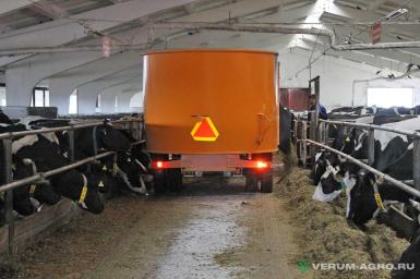 Кормораздатчики-смесители - АМКОДОР Кормосмеситель-раздатчик  В-МИКС 14Н-2