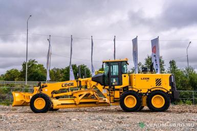 Грейдеры - LGCE G9220F AWD