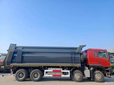 Грузовой автотранспорт - SITRAK C7H 8x4