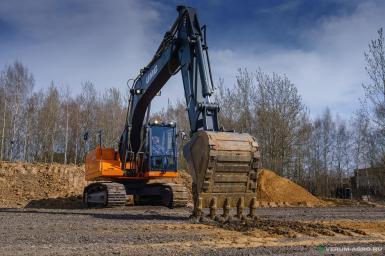 Экскаваторы - UMG Экскаватор одноковшовый гусеничный E245W