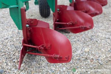 Плуги и глубокорыхлители - МРЗ ПЗН 9-40-01 (7+1+1), со сплошным винтовым отвалом, плуг навесной загонный