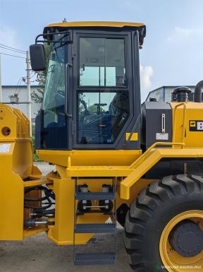 Фронтальные погрузчики - LGCE SL300T