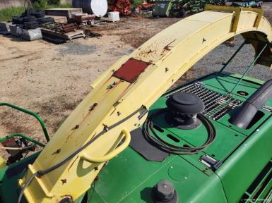 Кормоуборочные комбайны - JOHN DEERE 7350 