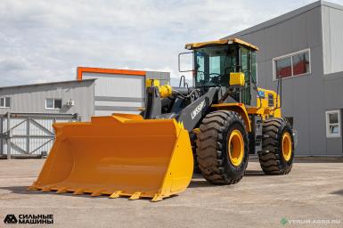 Фронтальные погрузчики - XCMG LW550RU 
