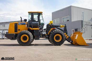 Фронтальные погрузчики - XCMG LW550RU 
