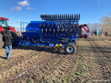 Сеялки - БЫСТРИЦА Флагман С-6000 Однодисковый копирующий сошник