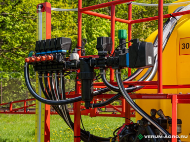 Опрыскиватели прицепные - ШТОРМ  4000 24 м. Опрыскиватель прицепной 