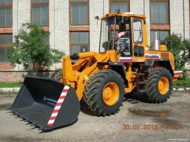 Фронтальные погрузчики - АМКОДОР 332В Погрузчик фронтальный одноковшовый  332В