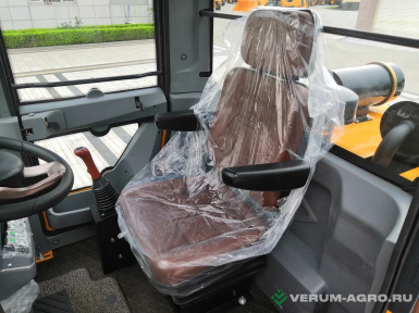 Фронтальные погрузчики - MASTER Колесный фронтальный погрузчик  WHL30 с гидр.БС, зерновым ковшом 2,5м3, стрела 4,2м