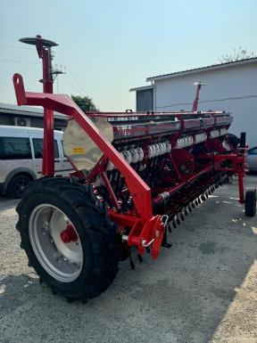 Сеялки - БЕЛИНСКСЕЛЬМАШ Астра-5,4А-06 с Т/У Вариаторная, с трансп. устр., прикатыващ. катками