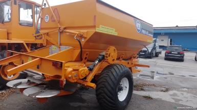 Разбрасыватели удобрений - АМКОДОР Разбрасыватель минеральных удобрений РМУ-10