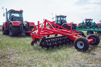 Плуги и глубокорыхлители - БДМ-АГРО Плуг чизельный прицепной ПЧ-4,5ПМ 