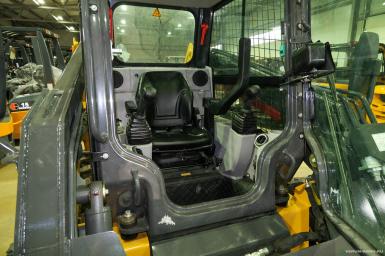 Мини-погрузчики - XCMG SR740RU-Y 