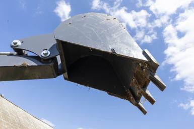 Дополнительное оборудование - METAL-FACH Экскаватор навесной поворотный для трактора