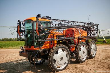 Опрыскиватели самоходные - ТУМАН Туман-3 Артикул: 13470008