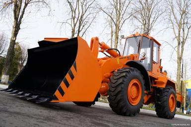 Фронтальные погрузчики - АМКОДОР Погрузчик фронтальный одноковшовый 352