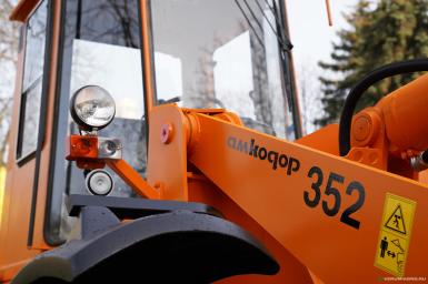 Фронтальные погрузчики - АМКОДОР Погрузчик фронтальный одноковшовый 352